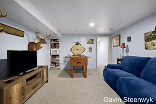 401 Kingwood Dr, Holland, MI 49424 - Photo 21