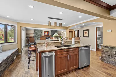 113 Whisperwood Lane, Battle Creek, MI 49015 - Photo 7