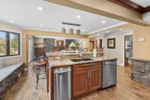 113 Whisperwood Ln, Battle Creek, MI 49015 - Photo 7