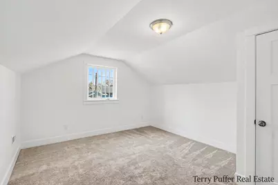 72 E Grand Avenue, Muskegon, MI 49442 - Photo 11