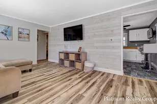 2390 Greenwood St, Muskegon, MI 49441 - Photo 11