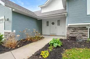 1946 Cygnet Dr, Otsego, MI 49078 - Photo 3