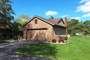 3261 Calvin Ct SW, Grandville, MI 49418 - Photo 3