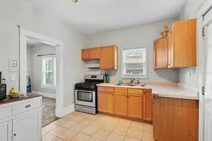 521 Gayle Ave, Kalamazoo, MI 49048 - Photo 3