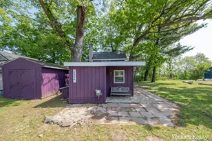 2696 Cottage Dr, Orleans, MI 48865 - Photo 17