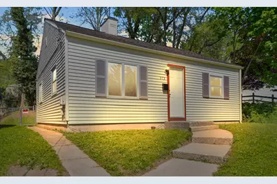 973 Valley Avenue NW, Grand Rapids, MI 49504 - Photo 3