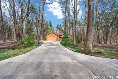 848 Scenic Drive, Muskegon, MI 49445 - Photo 9