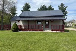 1811 Milton Ave, Big Rapids, MI 49307 - Photo 1