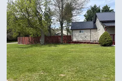 1811 Milton Avenue, Big Rapids, MI 49307 - Photo 3