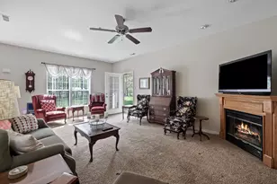 26984 Carrington Pl, Harrison Township, MI 48045 - Photo 5