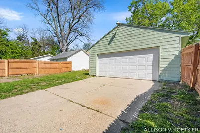 935 Baraga Street NE, Grand Rapids, MI 49503 - Photo 35