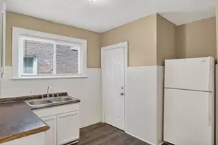 3825 Waverly St, Detroit, MI 48238 - Photo 11