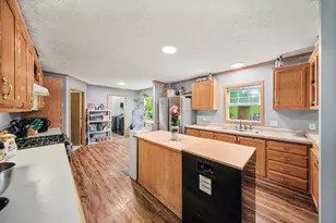 6848 Coon Hill Rd, Munith, MI 49259 - Photo 5