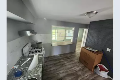 933 S 17th Street, Saginaw, MI 48601 - Photo 5