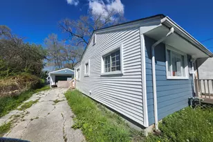 933 S 17th St, Saginaw, MI 48601 - Photo 15