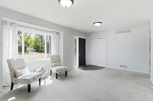 5848 Grassmere St, Portage, MI 49024 - Photo 5
