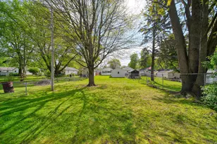 800 Fairyland Ave, Jackson, MI 49202 - Photo 25