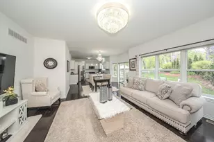 1360 Fairlane Dr, Ann Arbor, MI 48104 - Photo 35