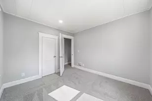 428 Bates St, Jackson, MI 49202 - Photo 21