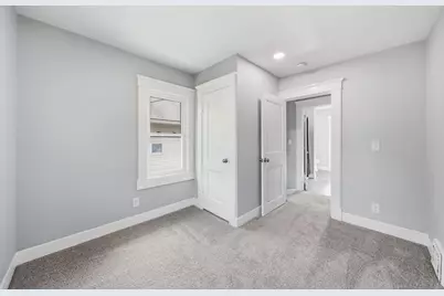 428 Bates Street, Jackson, MI 49202 - Photo 19