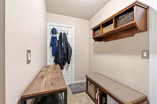 5680 Attleberry Ave, Kalamazoo, MI 49009 - Photo 11