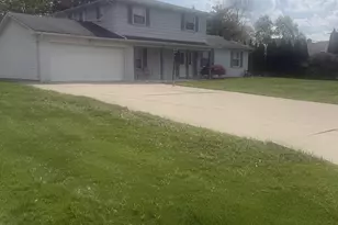 3966 Iverness Ln, West Bloomfield, MI 48323 - Photo 3