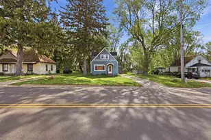 229 Wilson St, Fennville, MI 49408 - Photo 3
