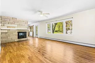 247 Holly Rd, Battle Creek, MI 49037 - Photo 9