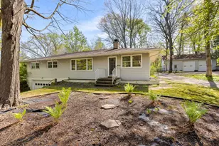 247 Holly Rd, Battle Creek, MI 49037 - Photo 1