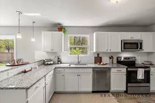13748 Deer Creek Dr, South Haven, MI 49090 - Photo 15