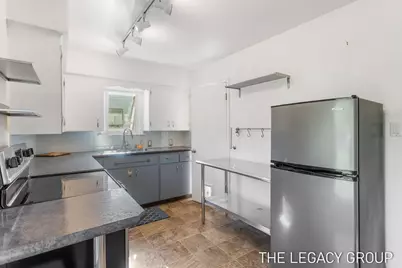 193 E 26th Street, Holland, MI 49423 - Photo 5