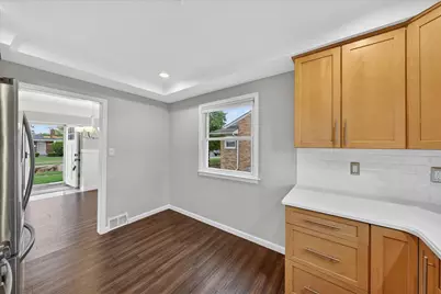 6627 Elizabeth Street, Garden City, MI 48135 - Photo 9