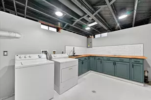 6627 Elizabeth St, Garden City, MI 48135 - Photo 25