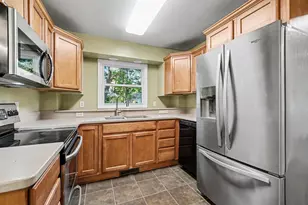 5699 Lamplighter Ln, Kalamazoo, MI 49009 - Photo 3