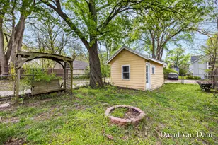 943 Prospect Ave NE, Grand Rapids, MI 49503 - Photo 23