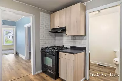 943 Prospect Avenue NE, Grand Rapids, MI 49503 - Photo 5