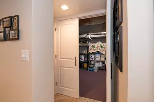 8811 Waruf Ave, Portage, MI 49002 - Photo 55