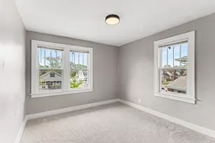 1047 Oakdale St SE, Grand Rapids, MI 49507 - Photo 11