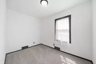2718 Page Ave, Jackson, MI 49203 - Photo 11