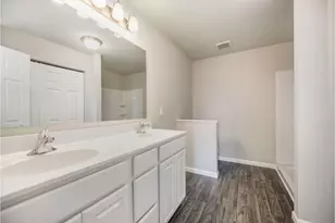 5659 Landrum Trl, Portage, MI 49024 - Photo 13