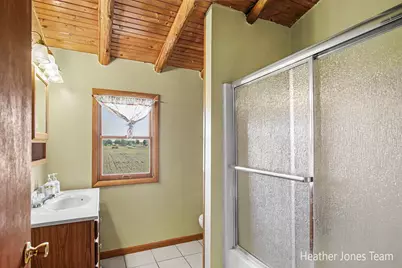 8038 N Greenville Road, Lakeview, MI 48850 - Photo 15