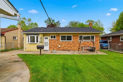 16608 Windermere Circle, Southgate, MI 48195 - Photo 9