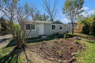 4 Burlingame Ct, Ann Arbor, MI 48108 - Photo 3