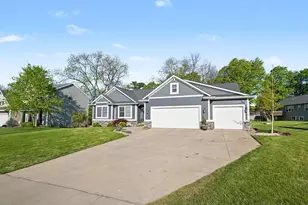 6587 Alward Dr, Hudsonville, MI 49426 - Photo 3