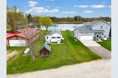 3367 Flint Drive, Sheridan, MI 48884 - Photo 3