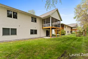 17020 Grandview Dr, Spring Lake, MI 49456 - Photo 7