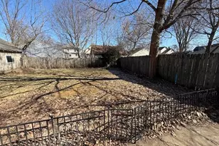 141 Bates St, Jackson, MI 49202 - Photo 23