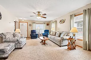 584 Orchard Rd, Marshall, MI 49068 - Photo 3