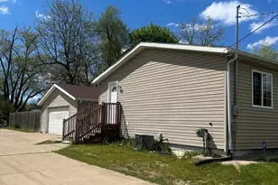 1809 Sunnyside Dr, Kalamazoo, MI 49048 - Photo 3