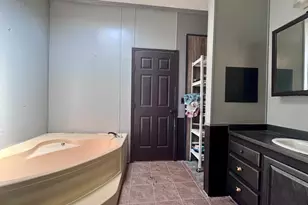 140 S Snow Prairie Rd, Coldwater, MI 49036 - Photo 9